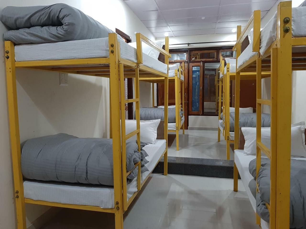 Bir Nest Albergue Exterior foto