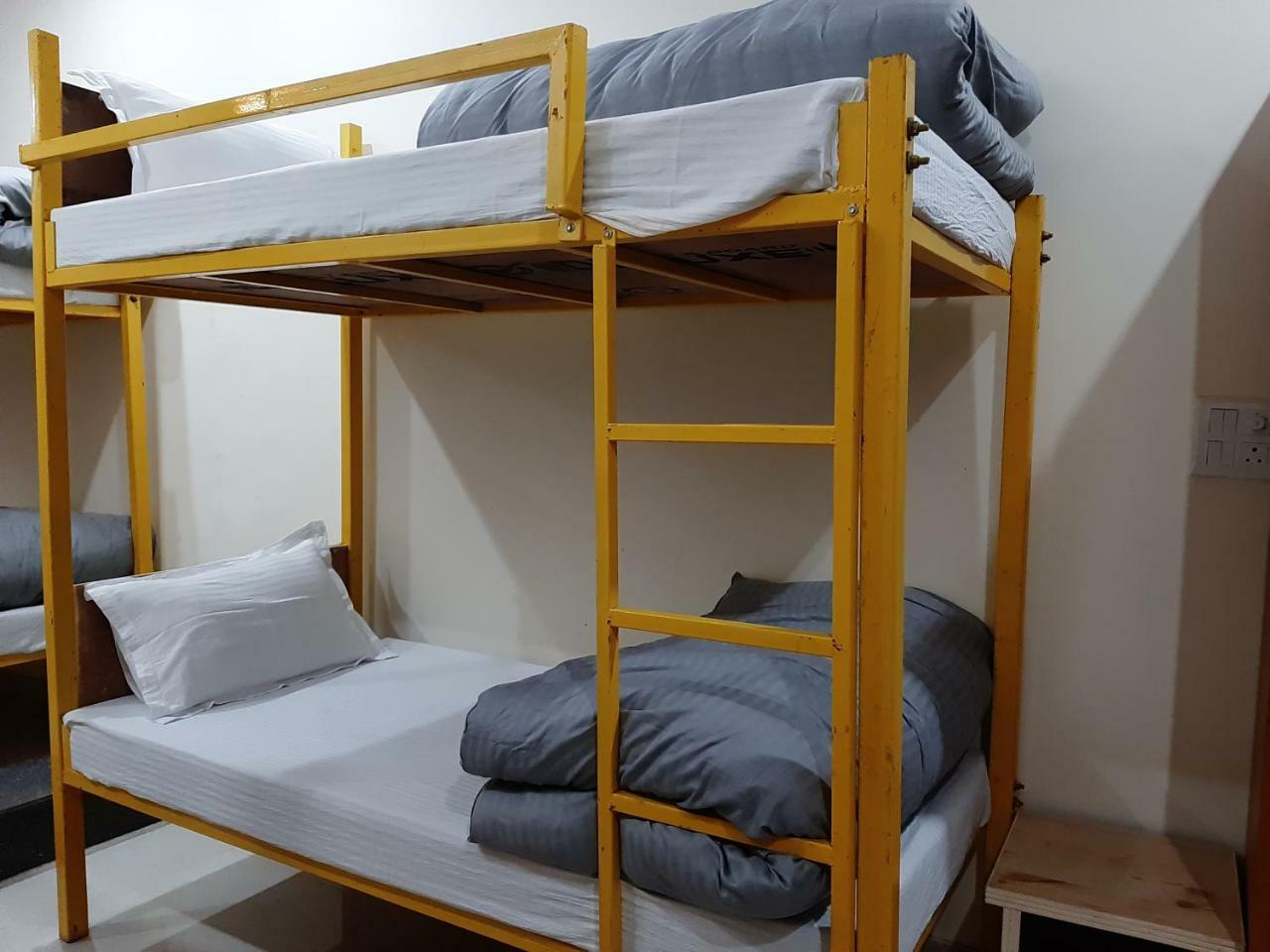 Bir Nest Albergue Exterior foto